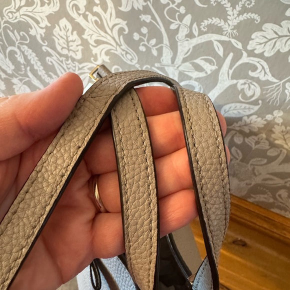 LOW START Kate Spade Gwyn Pershing Street Satchel Grey Pebble Leather $359 - Picture 4 of 15